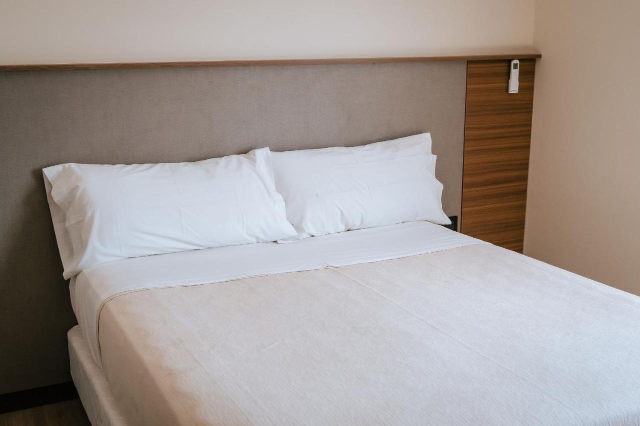 H1 Apartments Hotel Катамарка Екстер'єр фото
